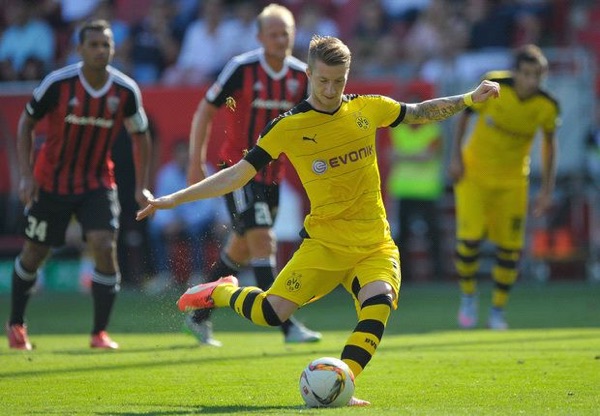 Borussia Dortmund memimpin Klasemen Bundesliga