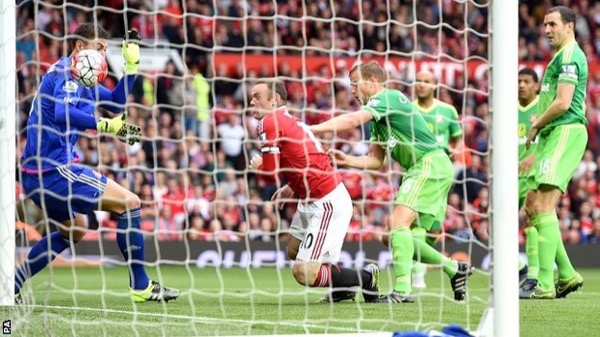 Rooney cetak gol kedua untuk Manchester United
