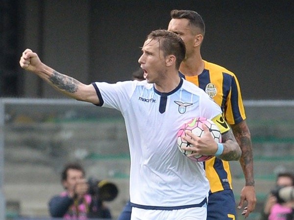 Lazio unggul 2-1 dari Verona