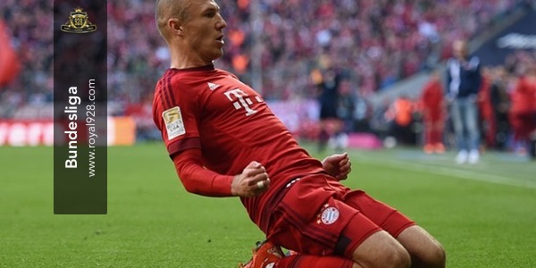 Arjen Robben membuka kemenangan untuk Bayern