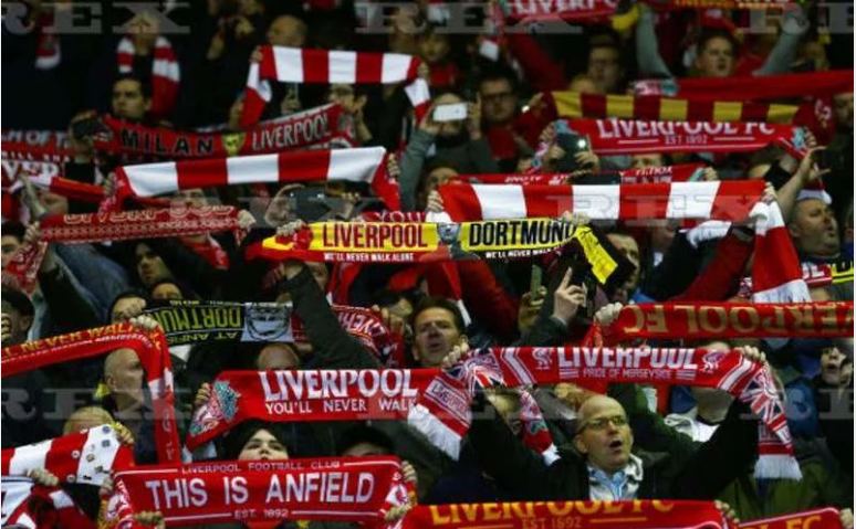 Aksi Para Supporter Liverpool dan Dortmund