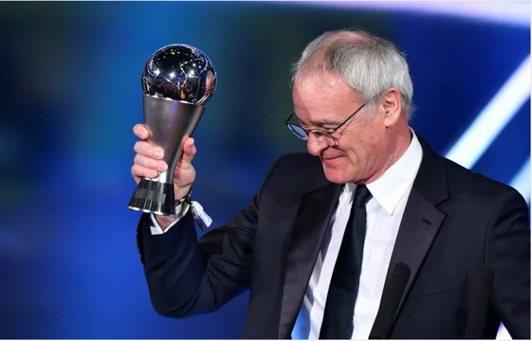 Claudio Ranieri Usai Menerima Penghargaan Pelatih Terbaik Versi FIFA 2016